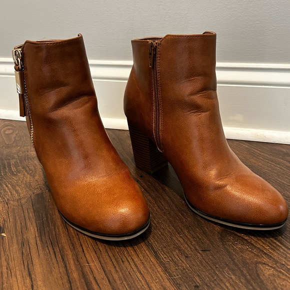Apt 9 Women’s Brown ankle boots booties size 9 - Picture 3 of 6